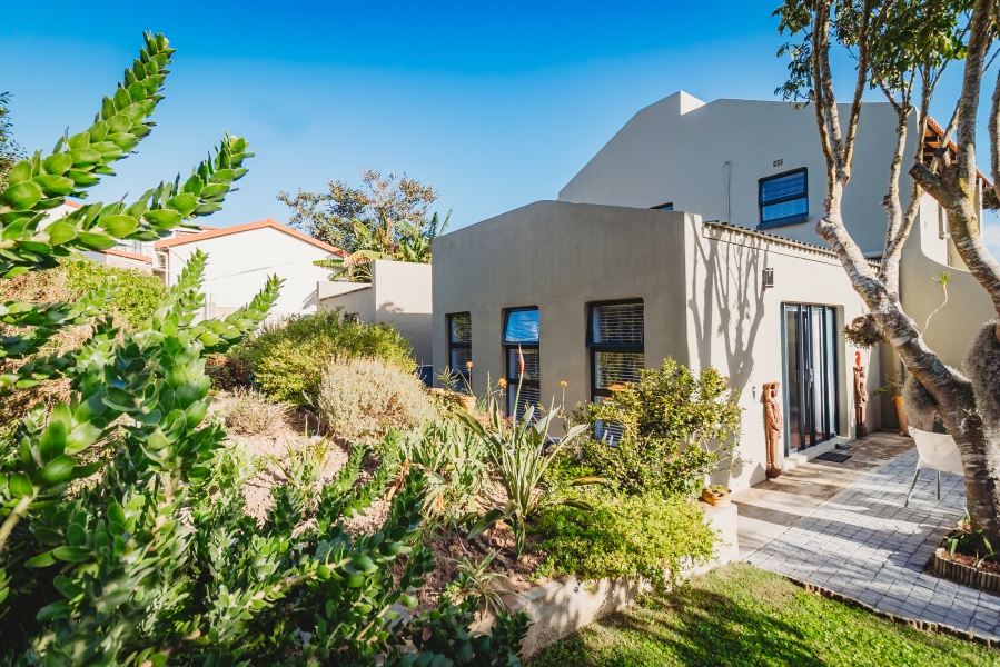 3 Bedroom Property for Sale in Herolds Bay Western Cape